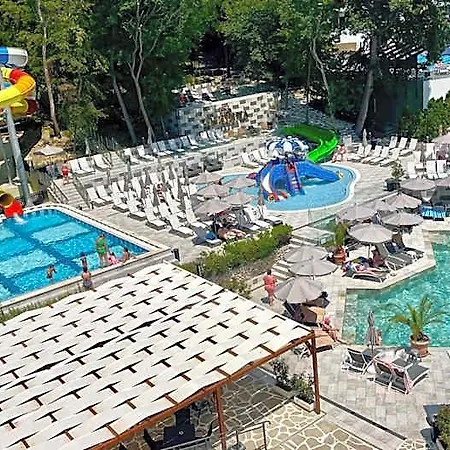 Хотел Bsa Gradina & Aquapark Златни пясъци